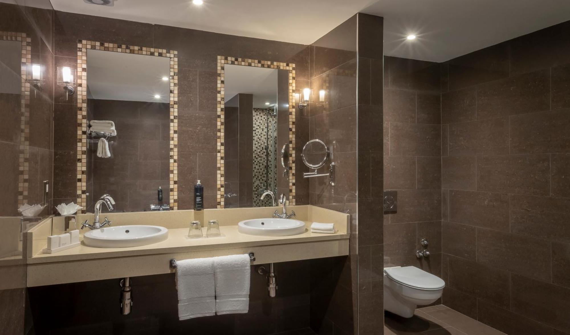 Clayton Dublin Airport Hotel 4*